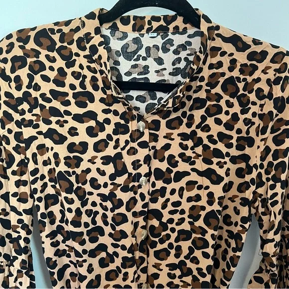 Modest Long Sleeve Leopard Shirt Dress medium - Picture 2 of 5